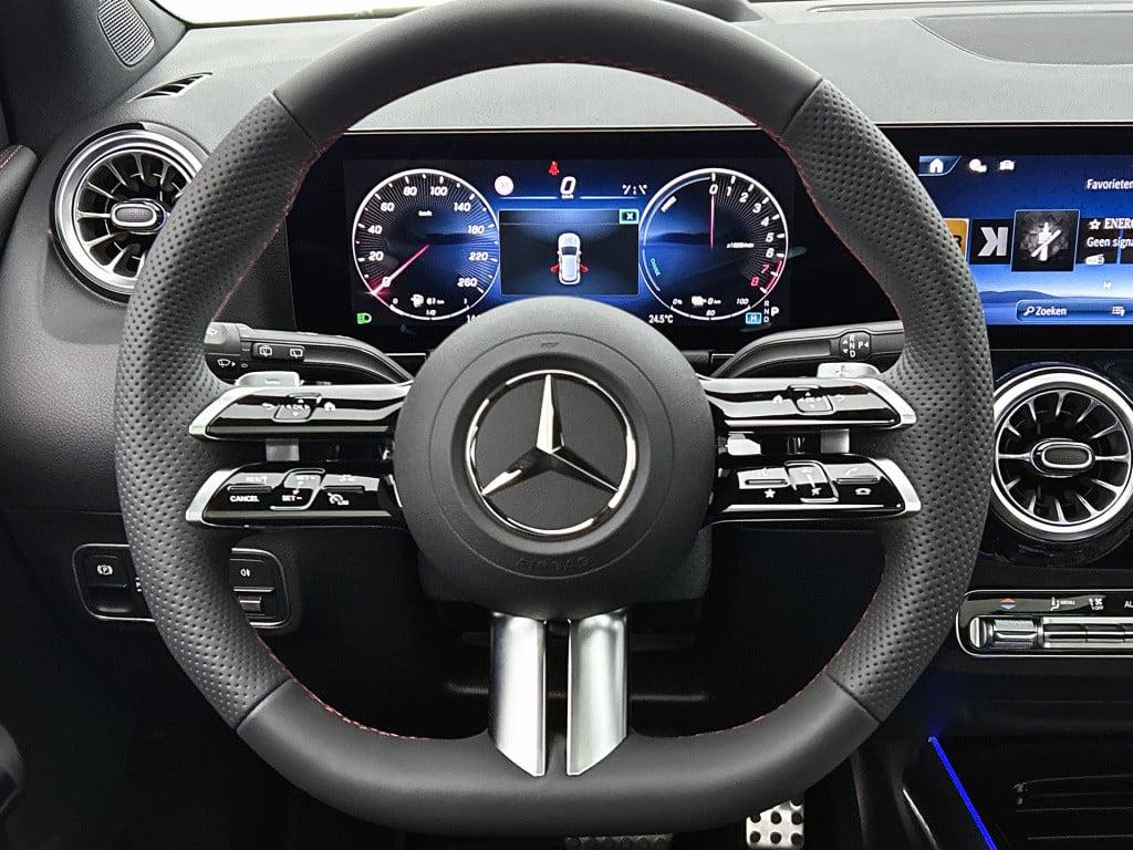 Mercedes-Benz Gla-klasse 250 e business solution amg | premium plus pakket 