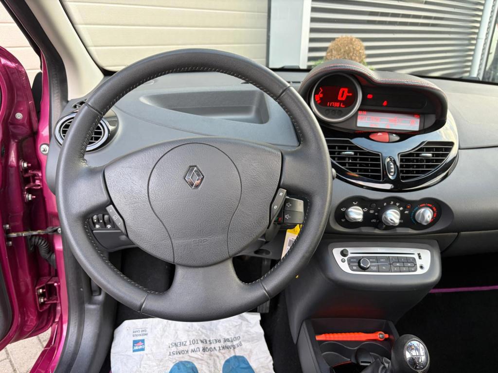 Renault Twingo 1.2 16v dynamique/pano/airco/cruise control/hele leuke auto/