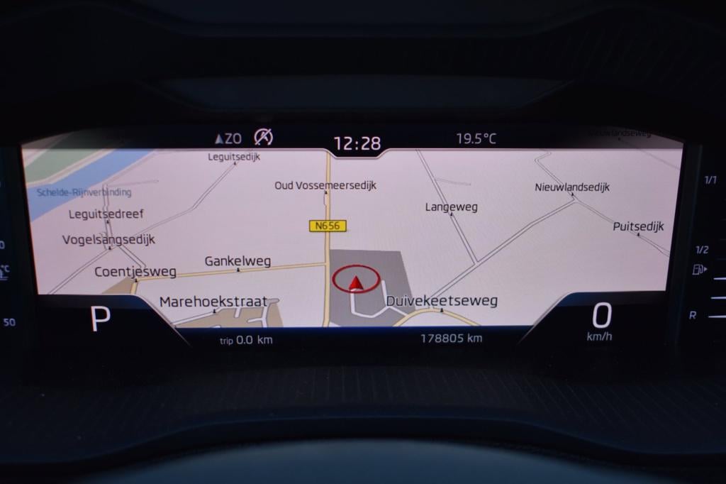 Skoda Karoq 1.5 tsi act | virtual cockpit | stoelverwarming | camera | nap 