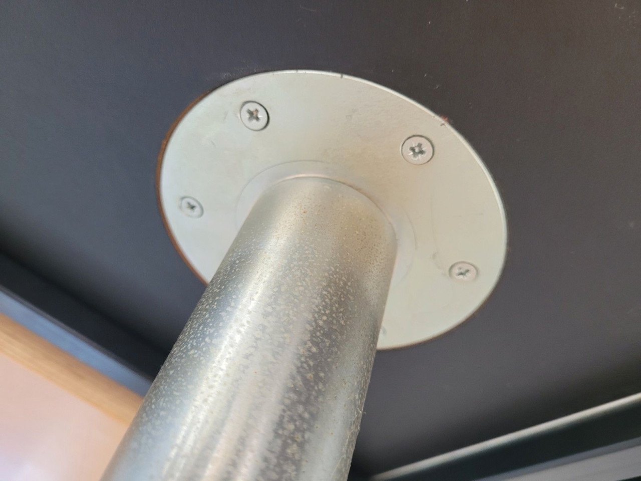 GRATIS  industrieel onderstel eettafel