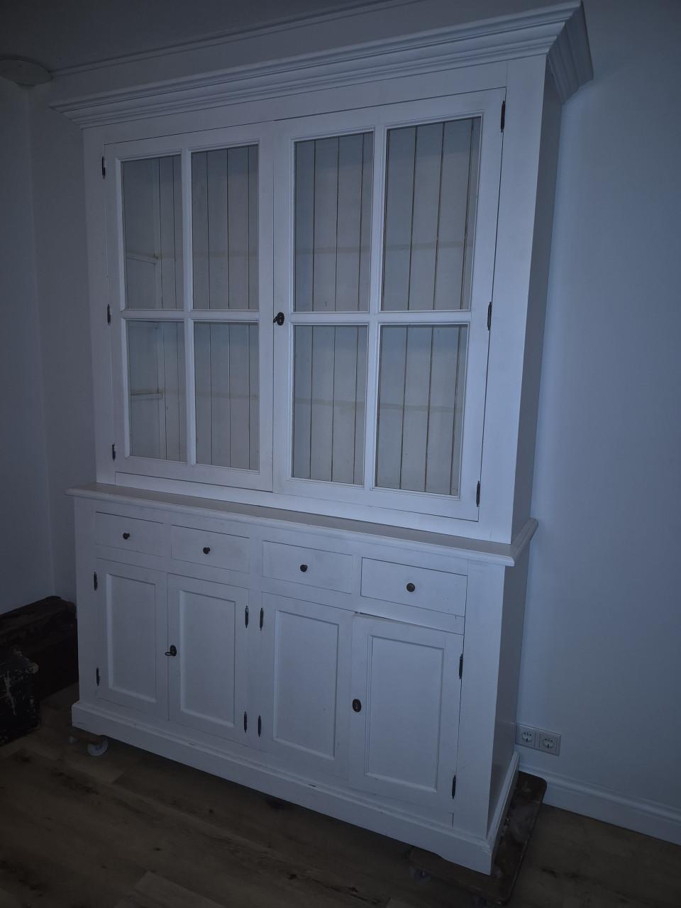 Keuken/ opbergkast servieskast