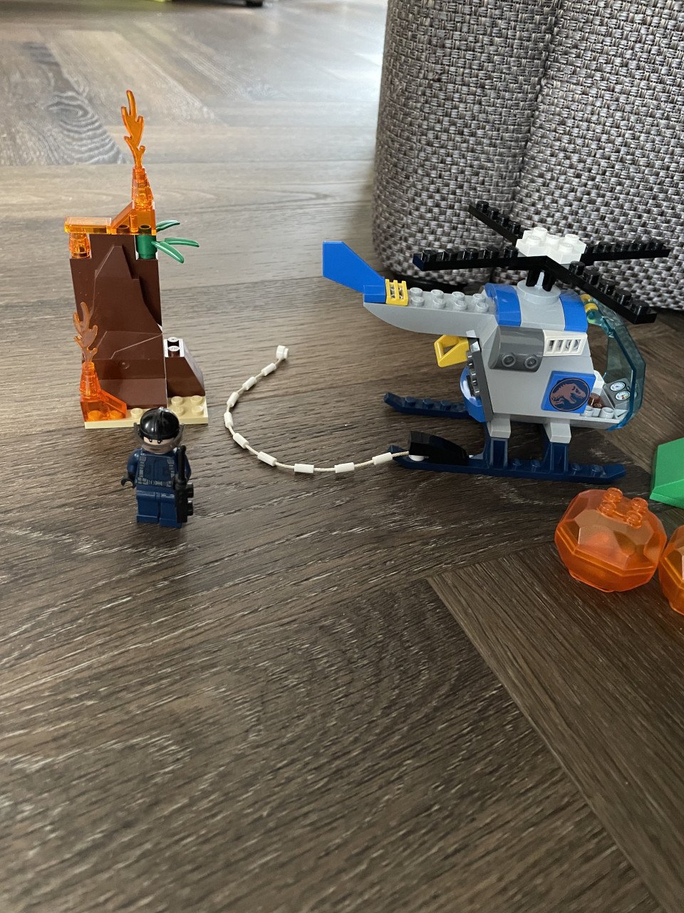 Lego Juniors: Ontsnappen aan de pteranodon 10756