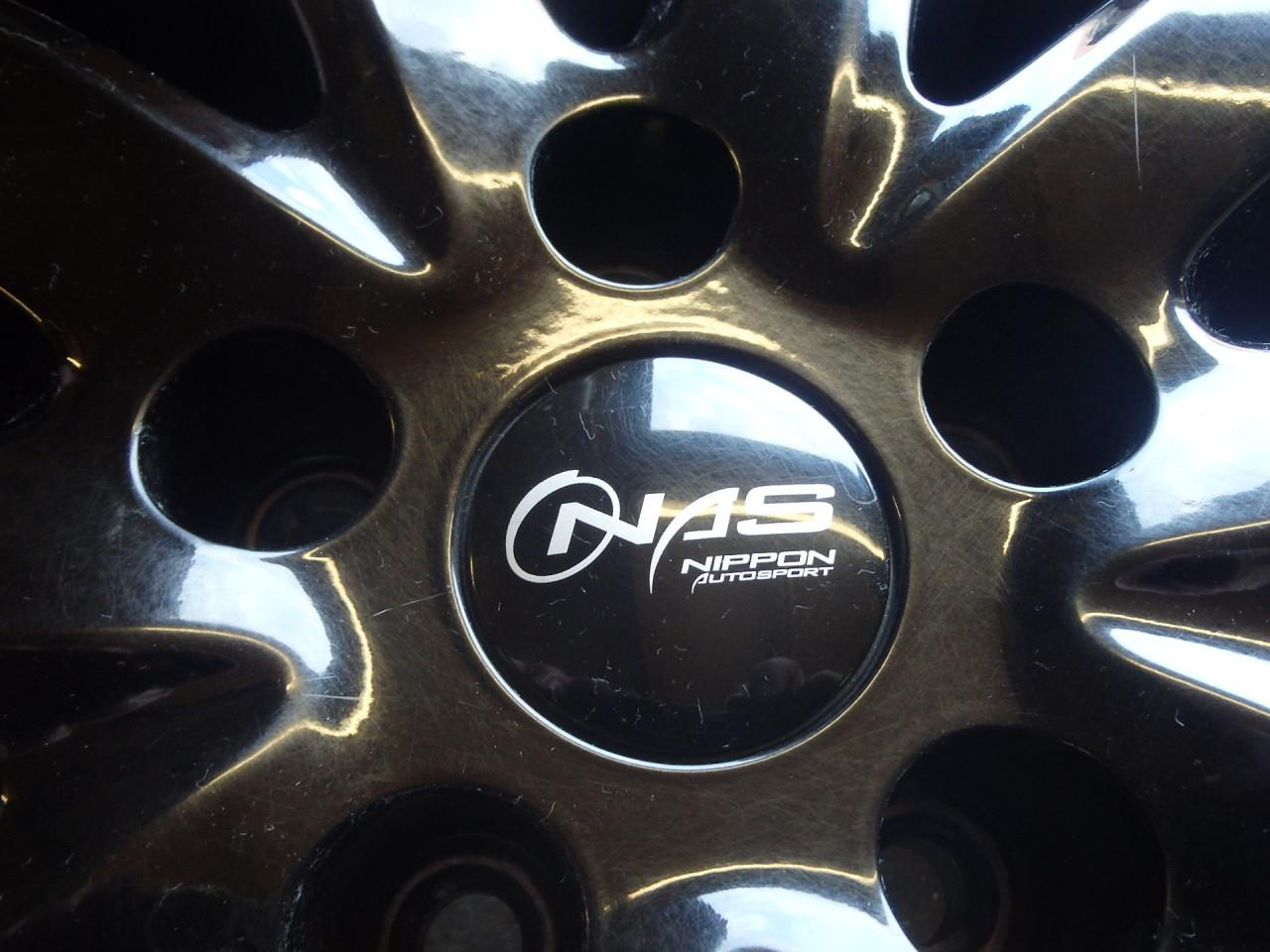 SET NIPPON velgen 7,5J x 17, steek 5x114,3 en ET47 met banden.