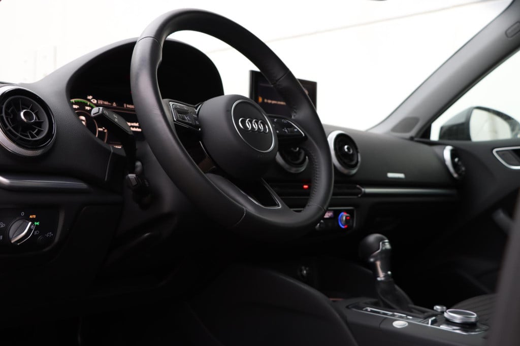 Audi A3 sportback 40 e-tron advance sport 204pk s-tronic
