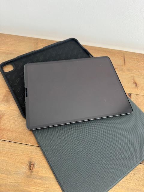 ZUGU case voor iPad 13 Pro (M4, M5), top staat, zeer stevig, magnetisch