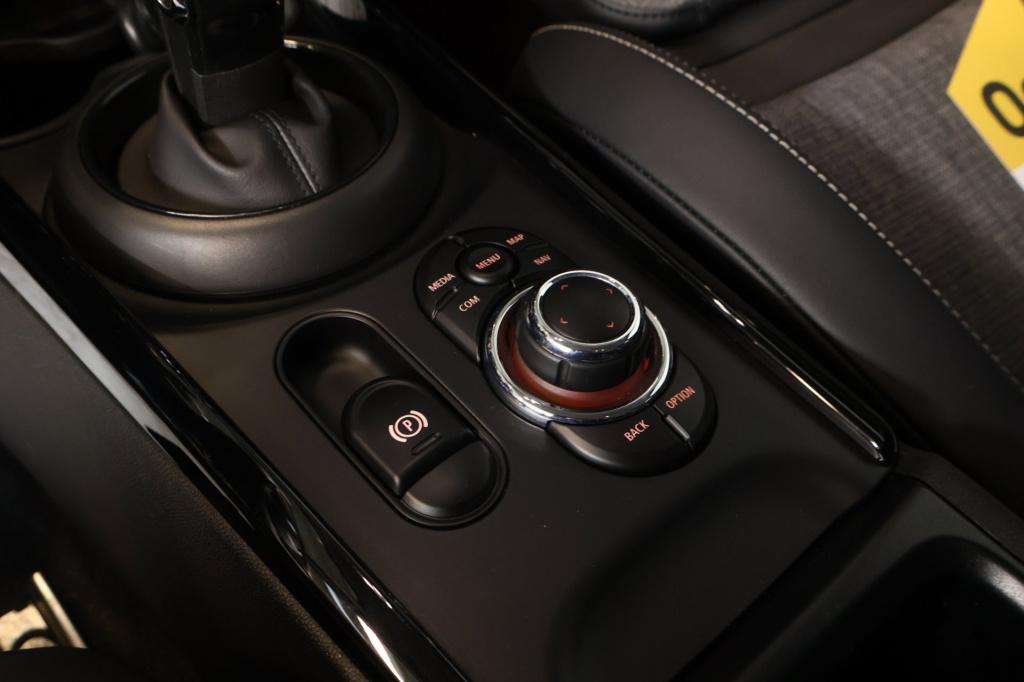 Mini Clubman 1.5 one business edition nl auto, led, union jack, all season,