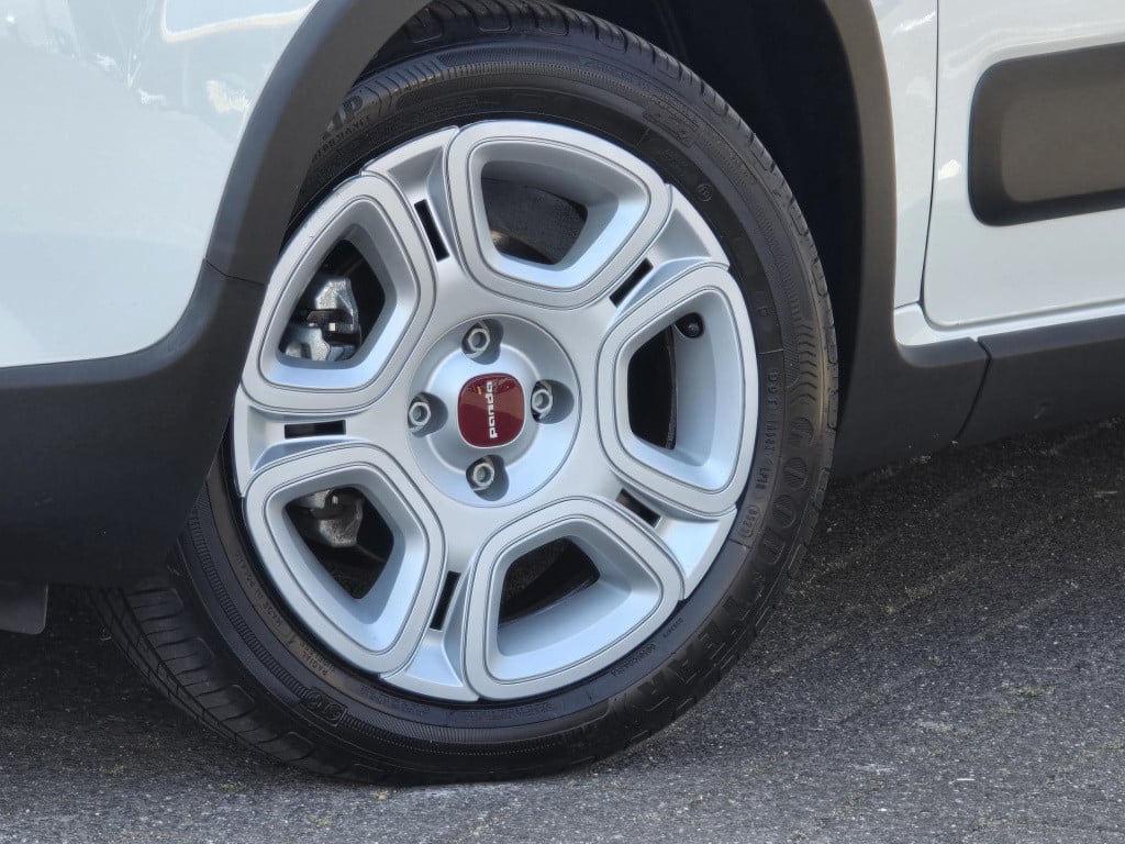 Fiat Panda 1.0 hybrid city life slechts 2895 km!!