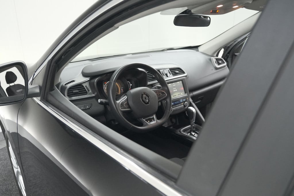 Renault Kadjar tce 130 edc intens | trekhaak | navigatie | parkeersensoren 