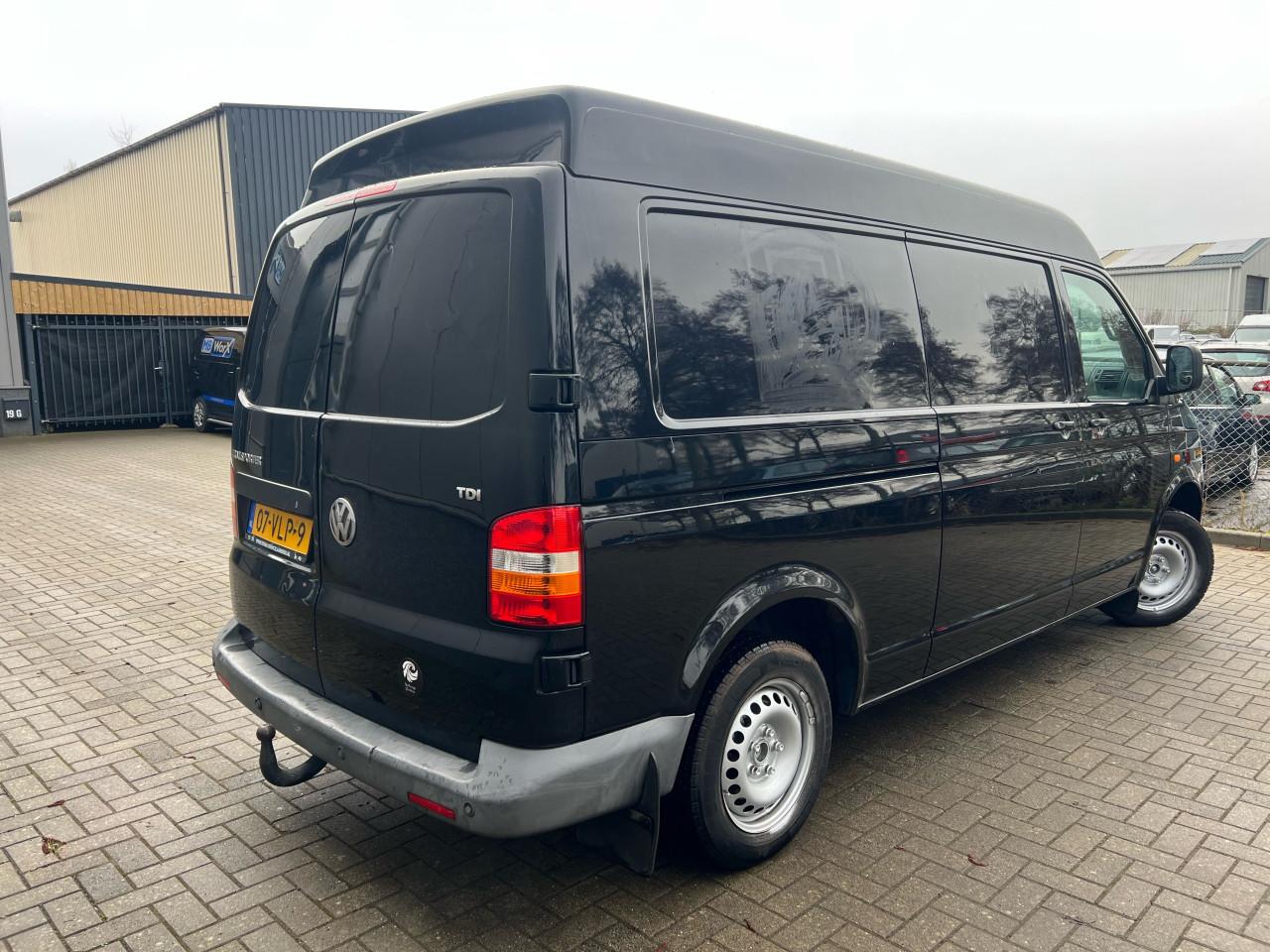 Volkswagen Transporter 2.5TDI 3zits Jaar apk