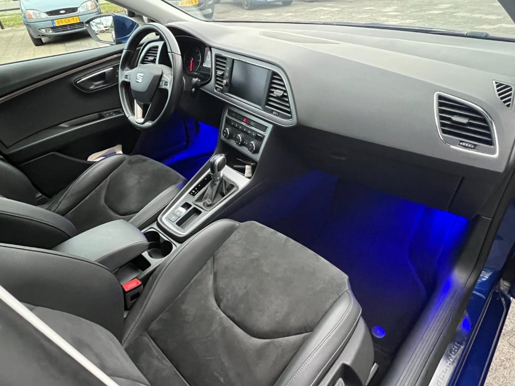 Seat Leon Sportstourer st 1.4 ecotsi fr xcellence, pano, alacantara enz..