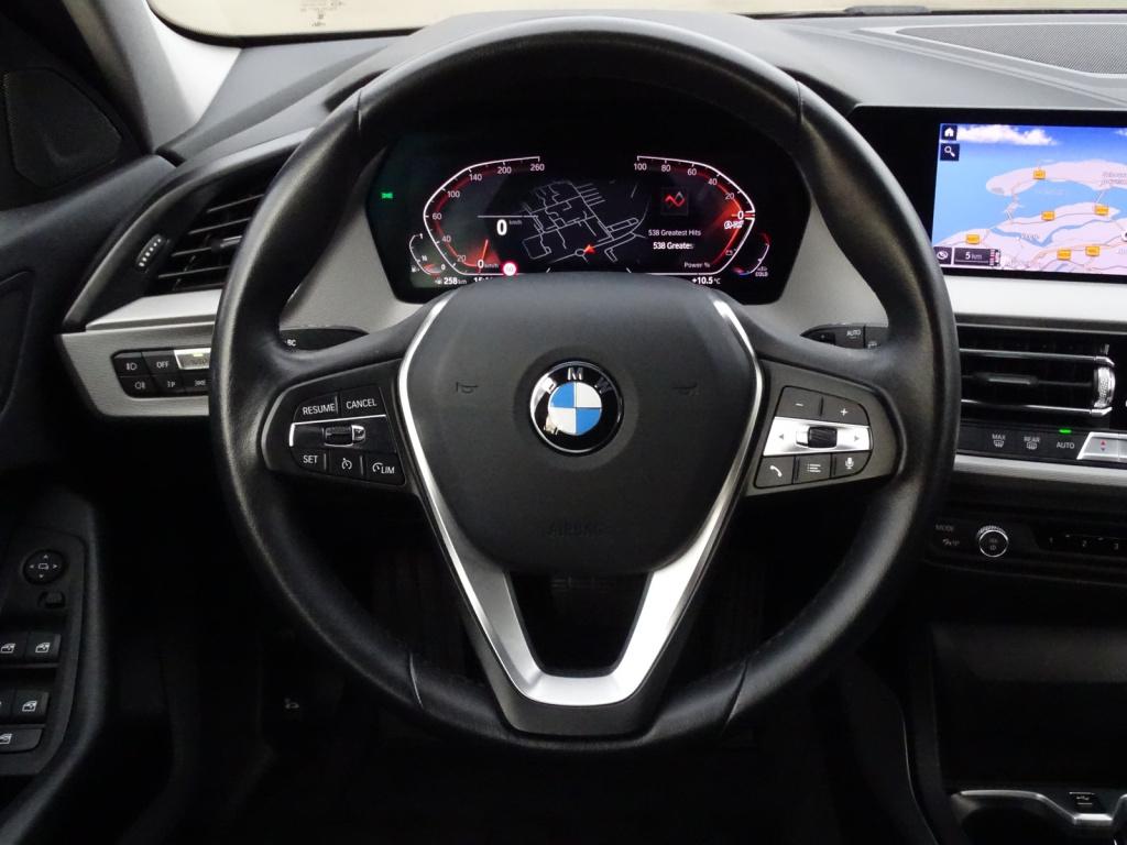 BMW 1 Serie 118i business edition | led | apple carplay /android auto