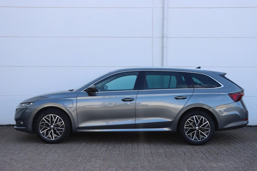 Skoda Octavia combi 1.4 tsi iv style 204pk dsg6