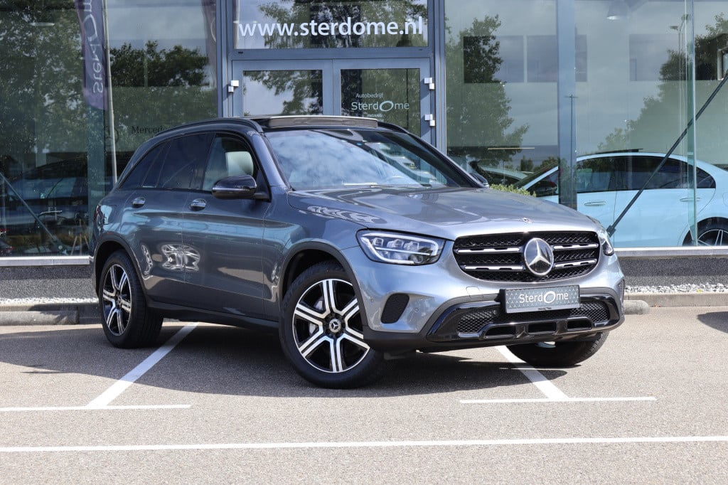 Mercedes-Benz Glc 300e 4matic business solution luxury l mbux l panoramadak