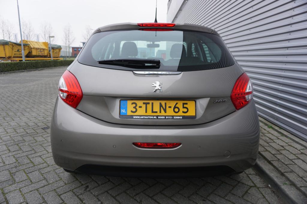 Peugeot 208 1.2 vti allure airco / cruise / elektr. ramen / parkeers. / nap