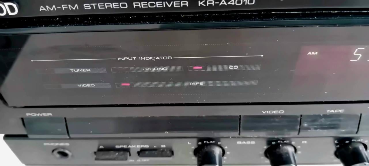 Kenwood versterker. KR A4010