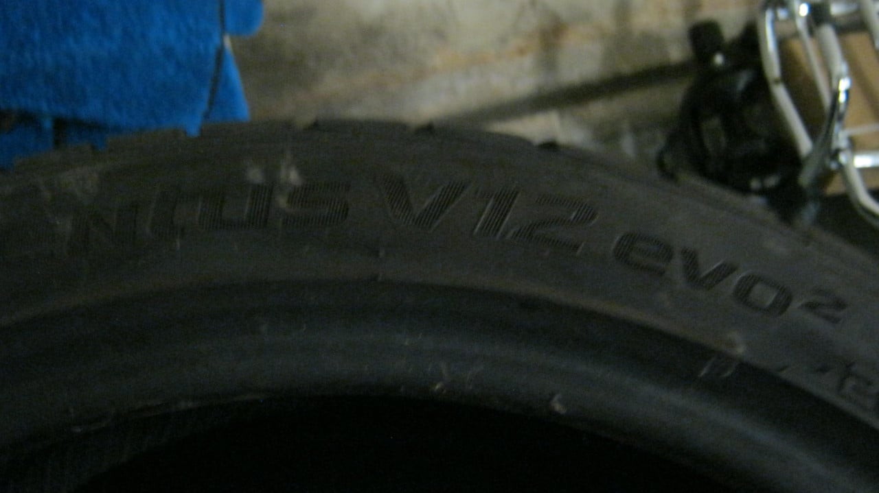 Te koop hankook ventus 2 zomerbanden 4x voor 120 euro