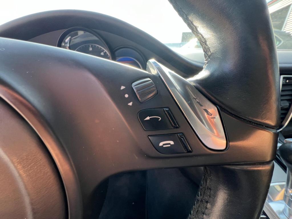 Porsche Panamera schuif/kanteldak, leer, navi, afn. trekhaak enz...