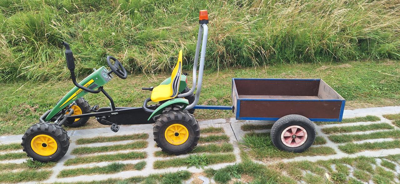 Berg xl skelter met 3 versnelling en aanhanger