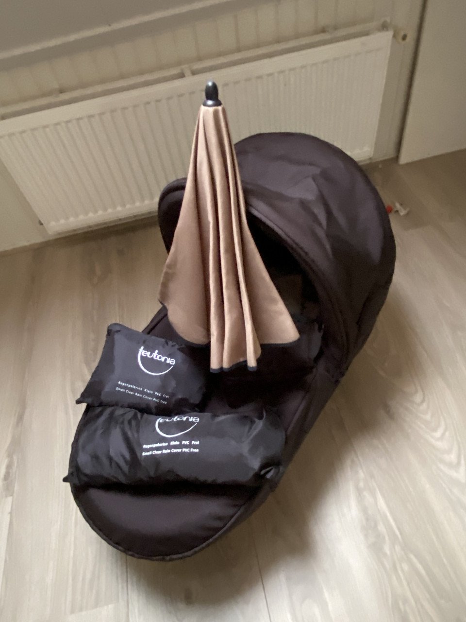 Combi kinderwagen met toebehoren.