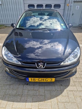 Te koop zeer nette en goed onderhouden Peugeot 206 1.4 met Nieuwe APK!