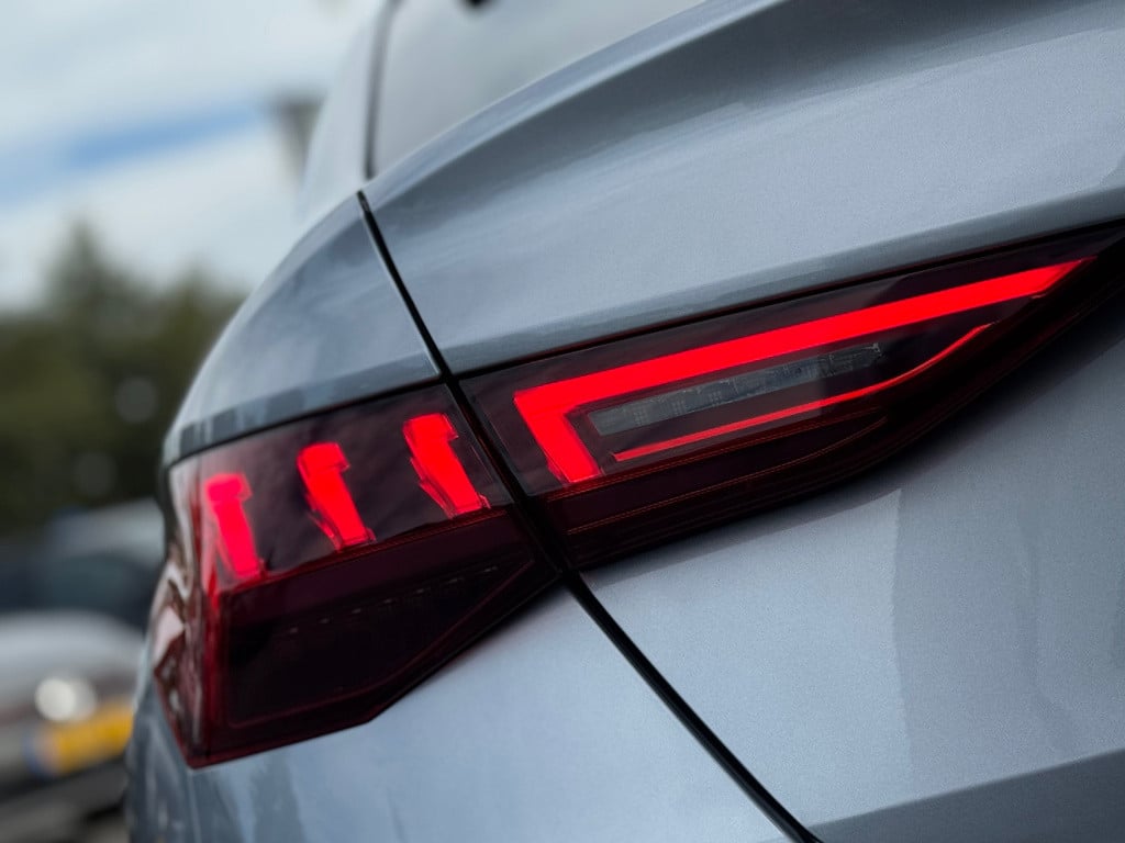 Audi A3 limousine 35 tfsi * matrix led * leer * panoramadak * trekhaak