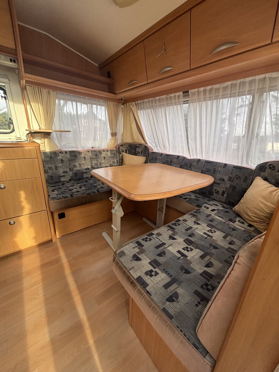 Chateau Calista 450 (Voortent + Fietsenrek)