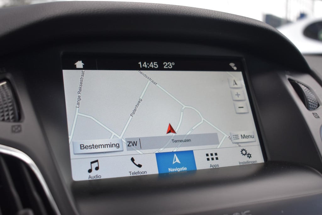 Ford Focus 1.0 titanium | cruise control | trekhaak | achteruitrijcamera | 