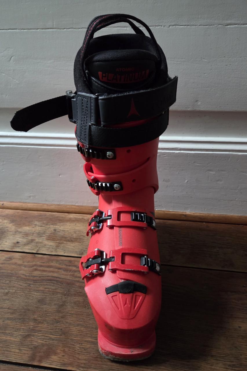 Rode skischoenen Atomic Redster Club Sport 130