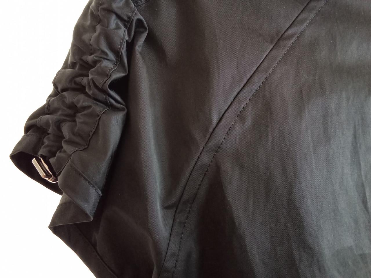 Aparte prachtige zwarte jurk merk Airfield . Maat 38