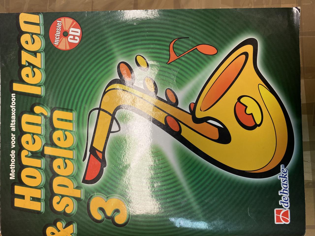 Muziek boeken,altsax,gitaar fluit