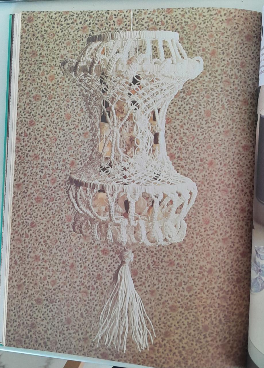Het nieuwe handwerkboek uit 1973.