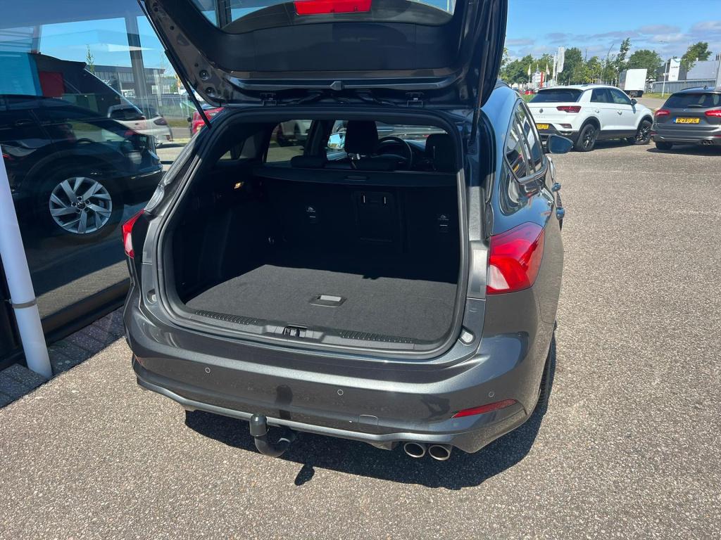 Ford Focus 1.0 ecoboost hybrid 125pk st line x , trekhaak , carplay , camer