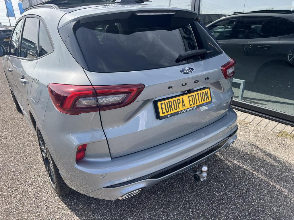 Ford Kuga 2.5 phev 243pk e-cvt st-line x , trekhaak , panodak , winterpack 