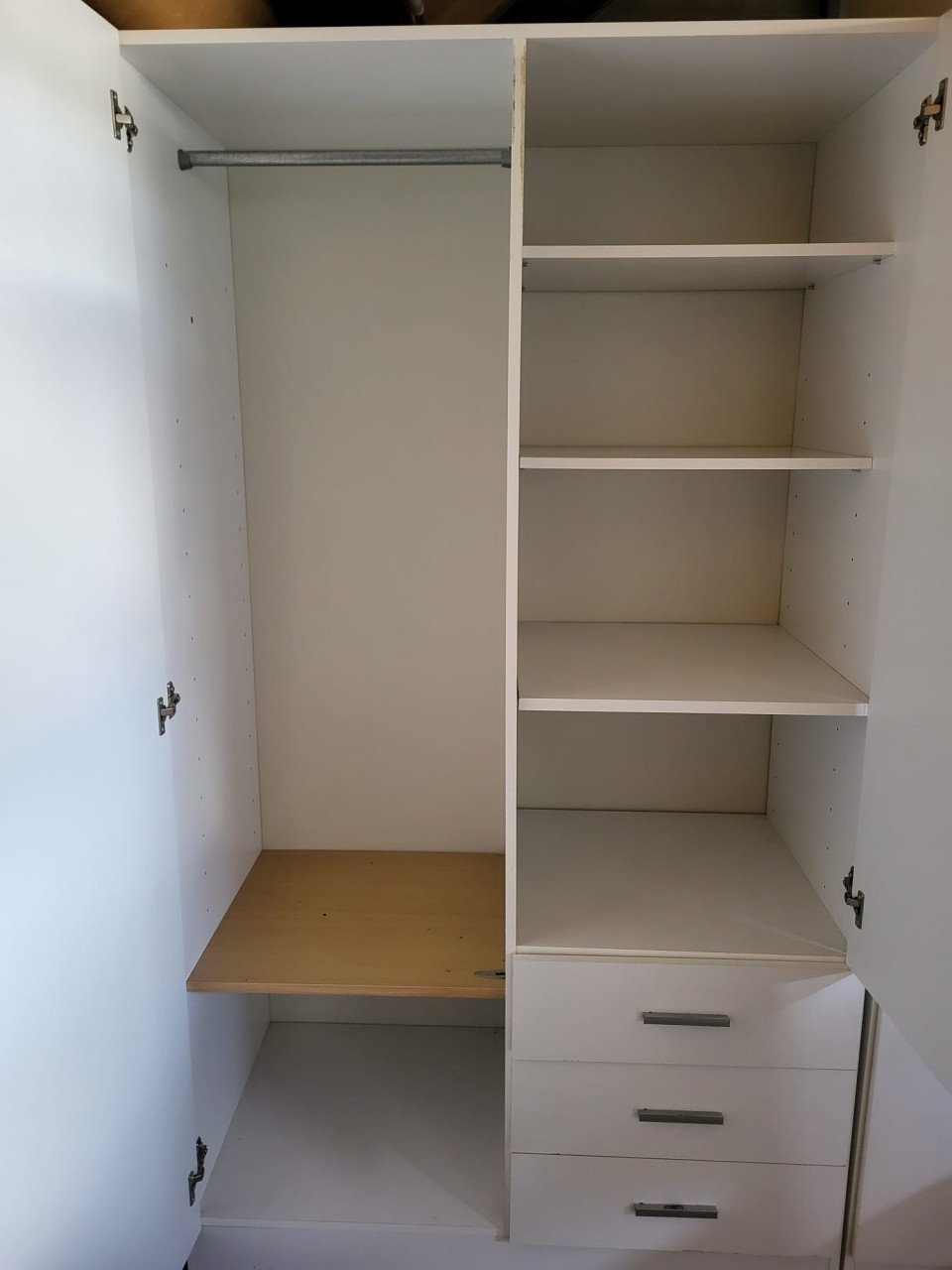 Kledingkast Ikea 2 deuren, 3 lades