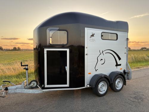 Als nieuwe  Cheval Liberte Gold 3 met zadelkamer, klep/deur en camera