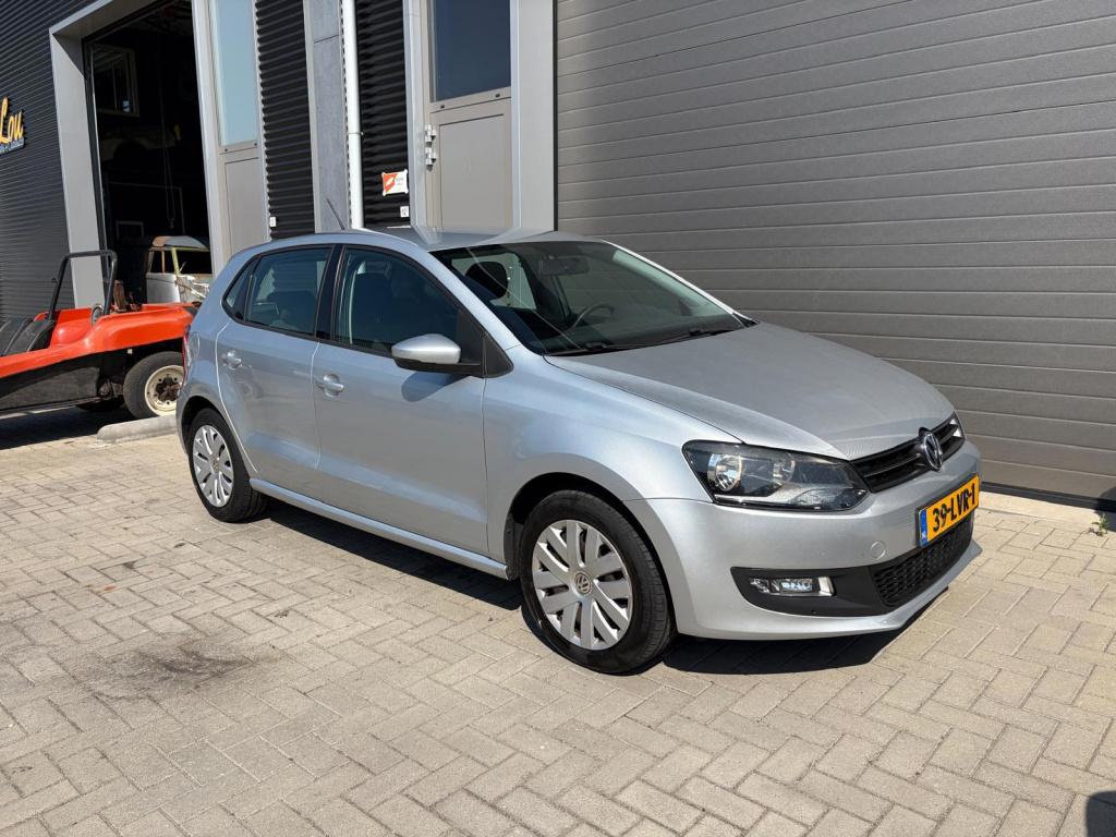 Volkswagen Polo 1.4-16v comfortline/automaat/cruise control/airconditioning