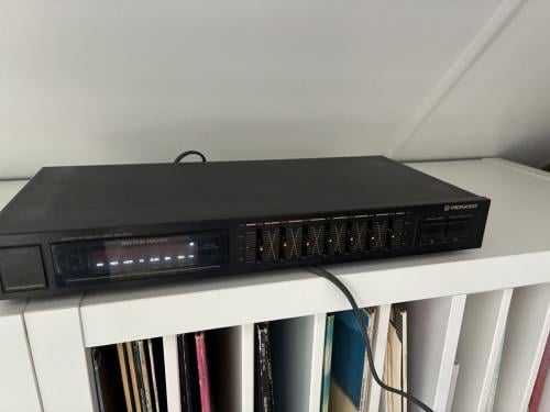 Pioneer equalizer GR870
