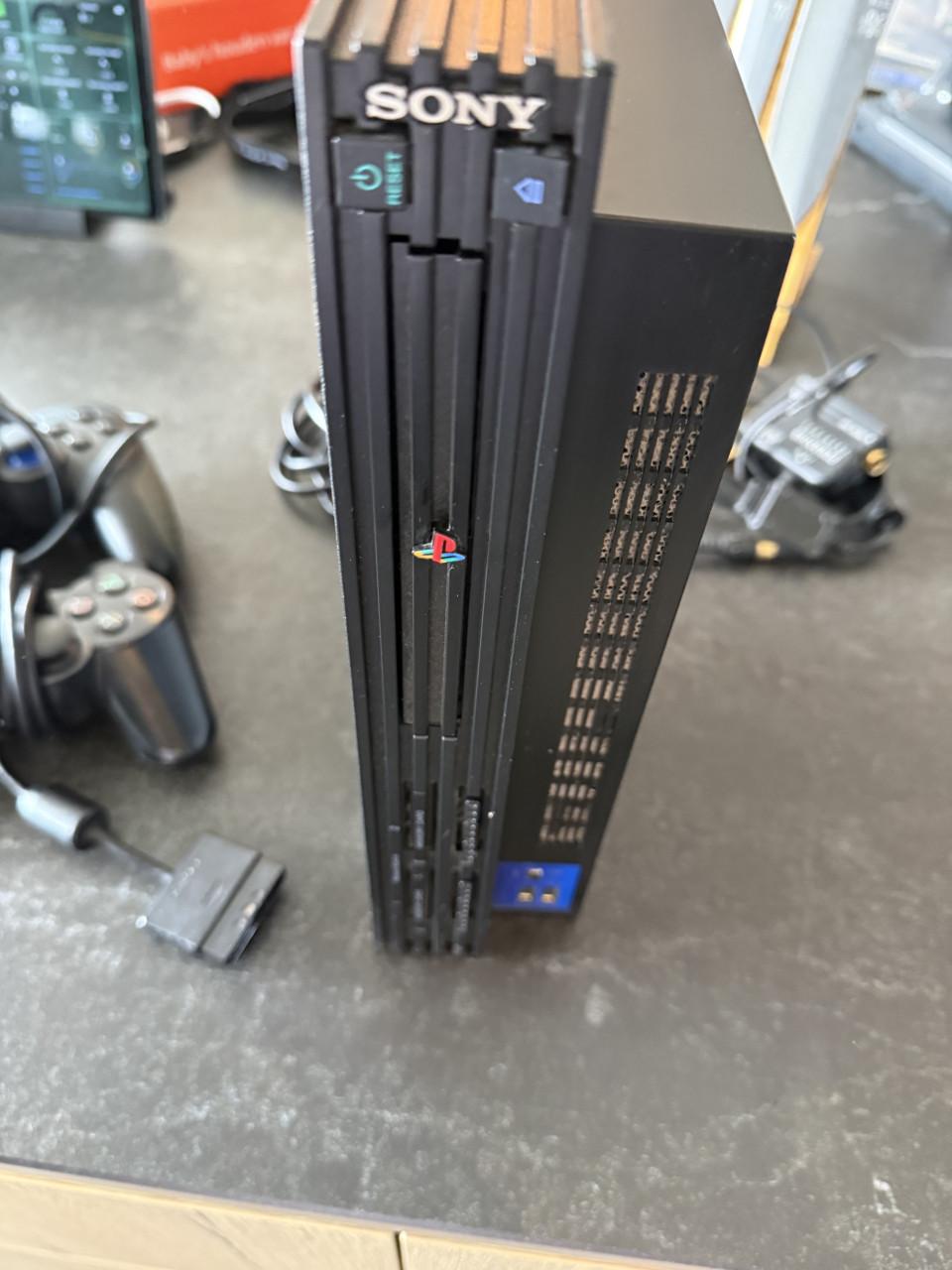 Playstation 2 met 11 games, 2 controllers en kabels