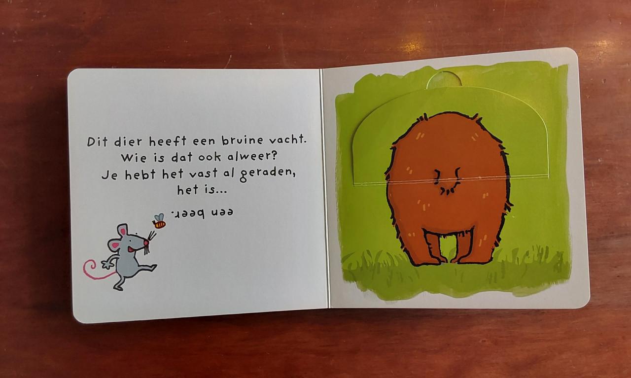 Boekje: Van wie zijn deze billen? met vrolijke flapjes