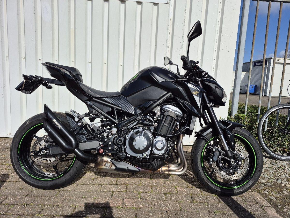 Kawasaki Z900 uit 2019, stoere naked bike met veel extra's