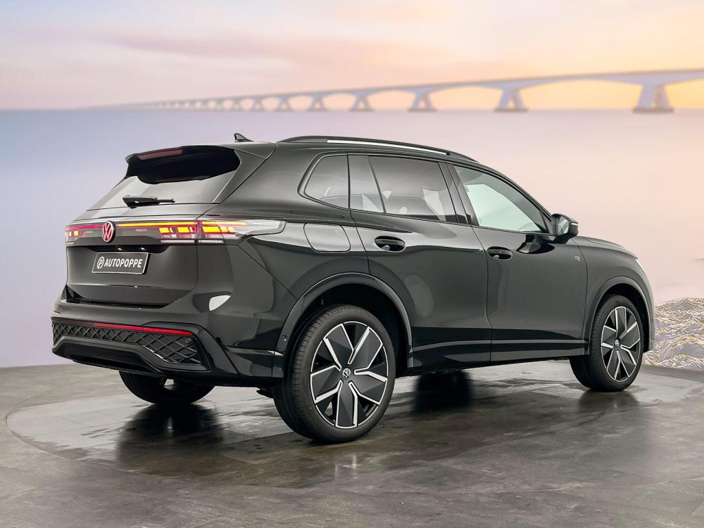 Volkswagen Tiguan r-line edition plug in hybride 204 pk black style pakket
