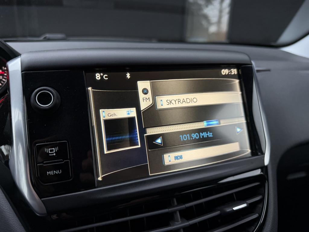 Peugeot 208 1.2 vti envy