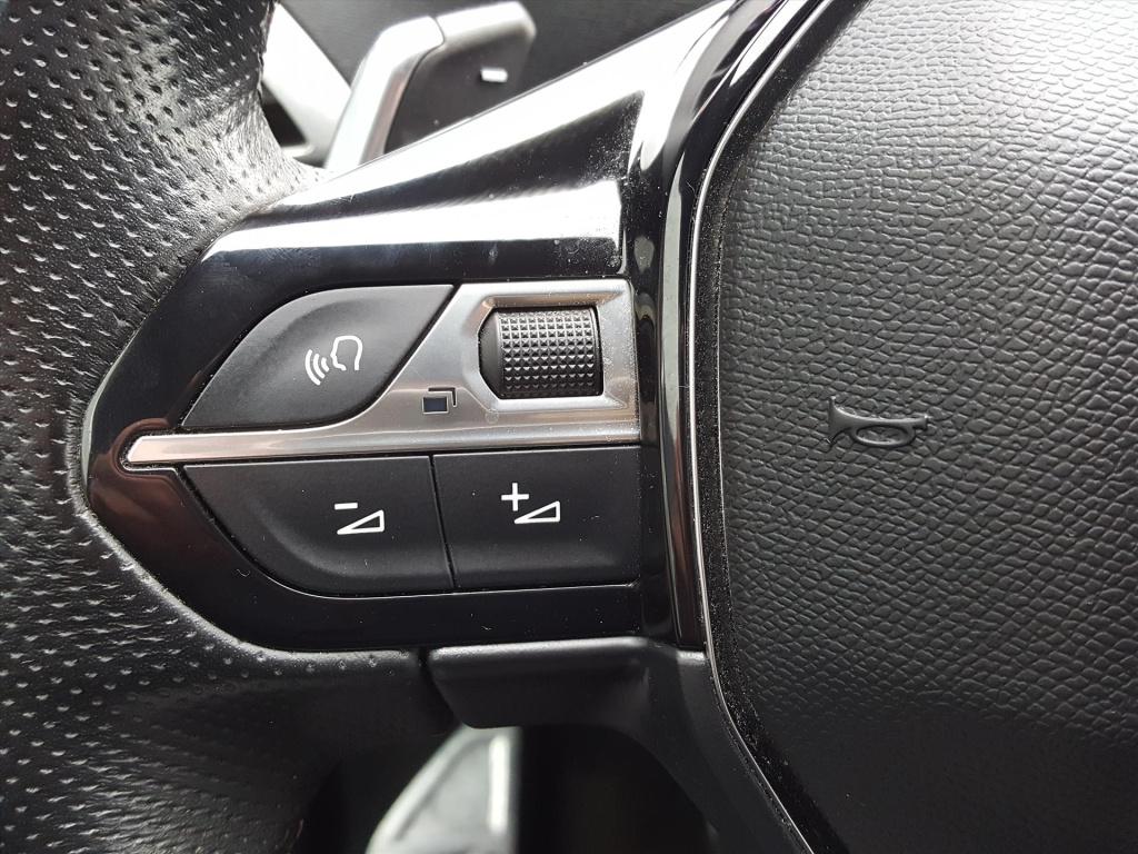 Peugeot 3008 1.2 130pk s&s gt automaat navigatie | trekhaak | apple carplay