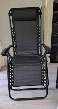 2 nieuwe zit/lig stoelen