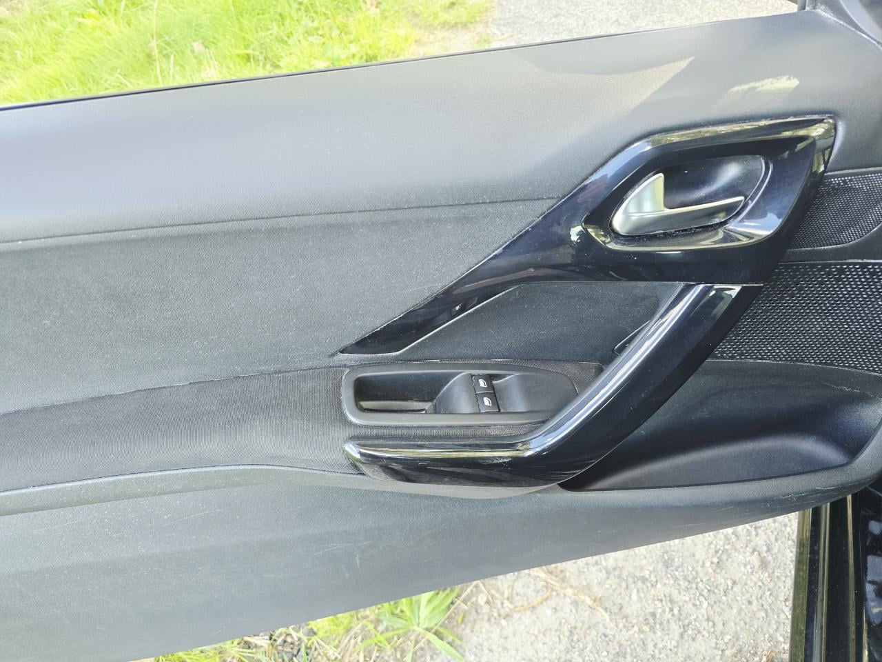 Peugeot 208 1.2 (10 maanden apk)
