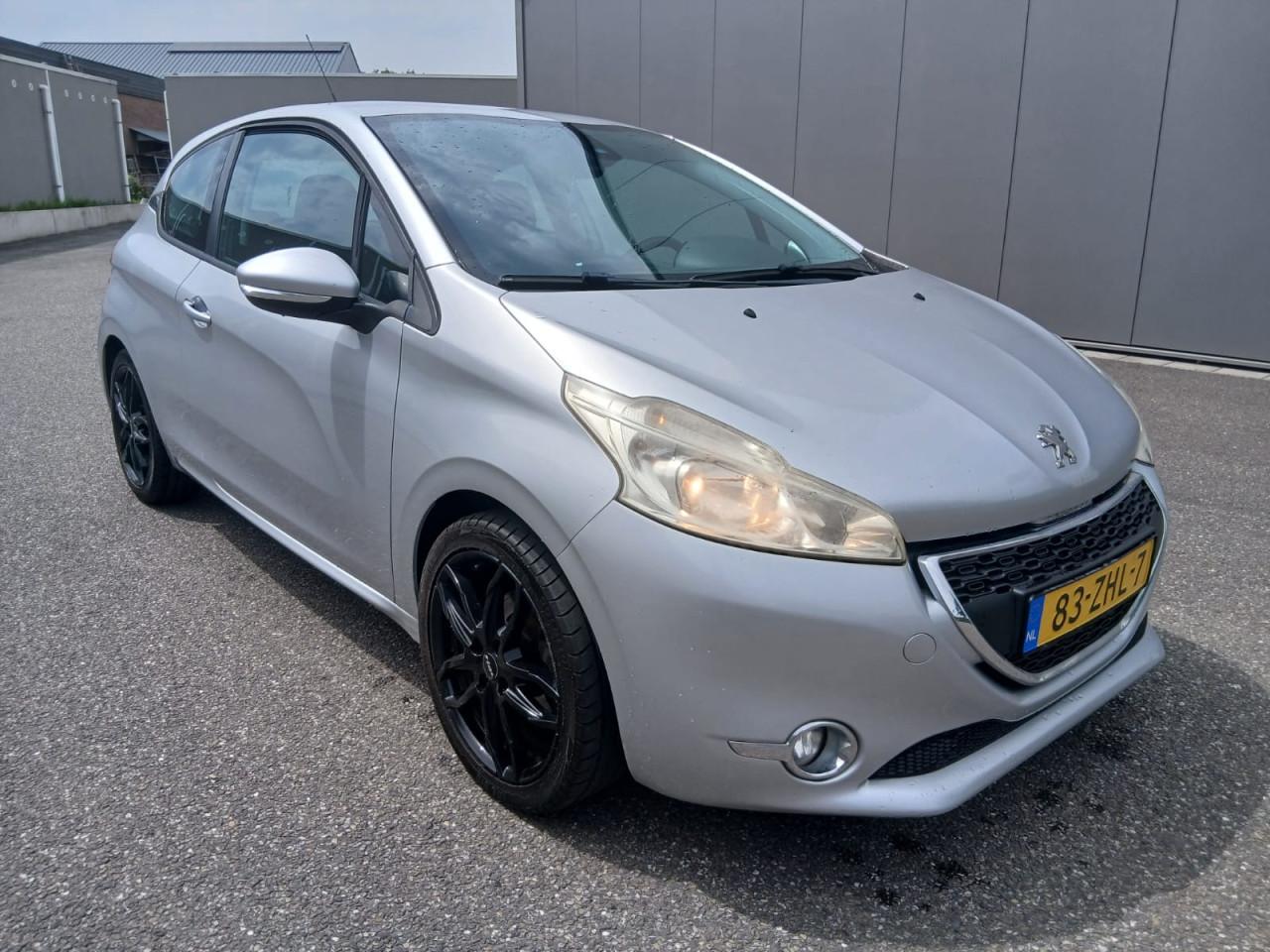 Peugeot 208 1.2 VTi Active