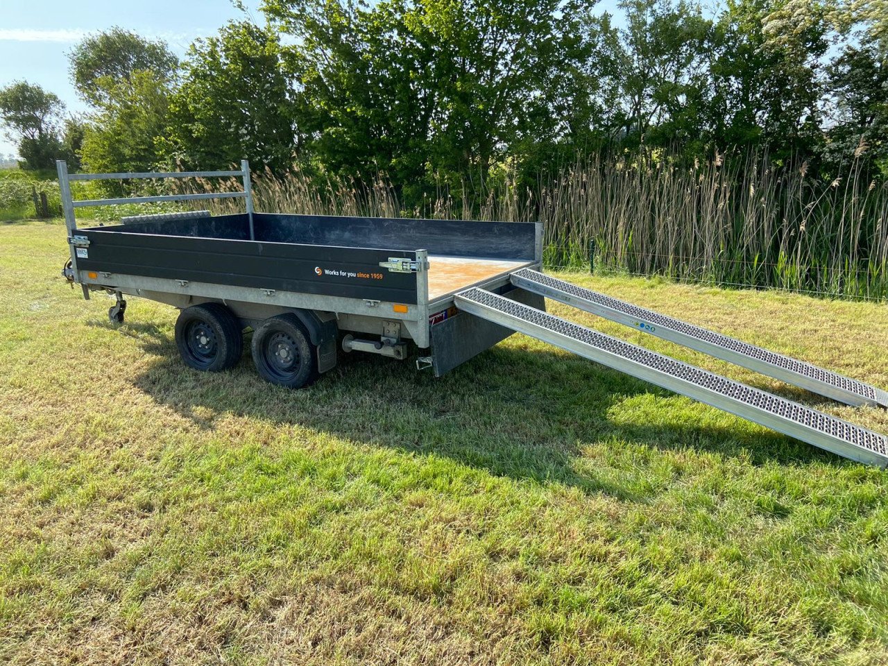 Elektrische kiep aanhanger