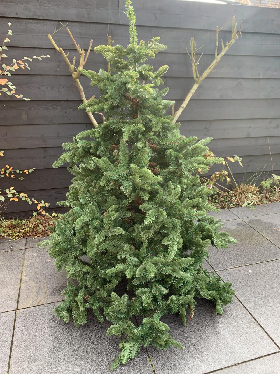 Kerstboom 1,50 hoog natuurgetrouw