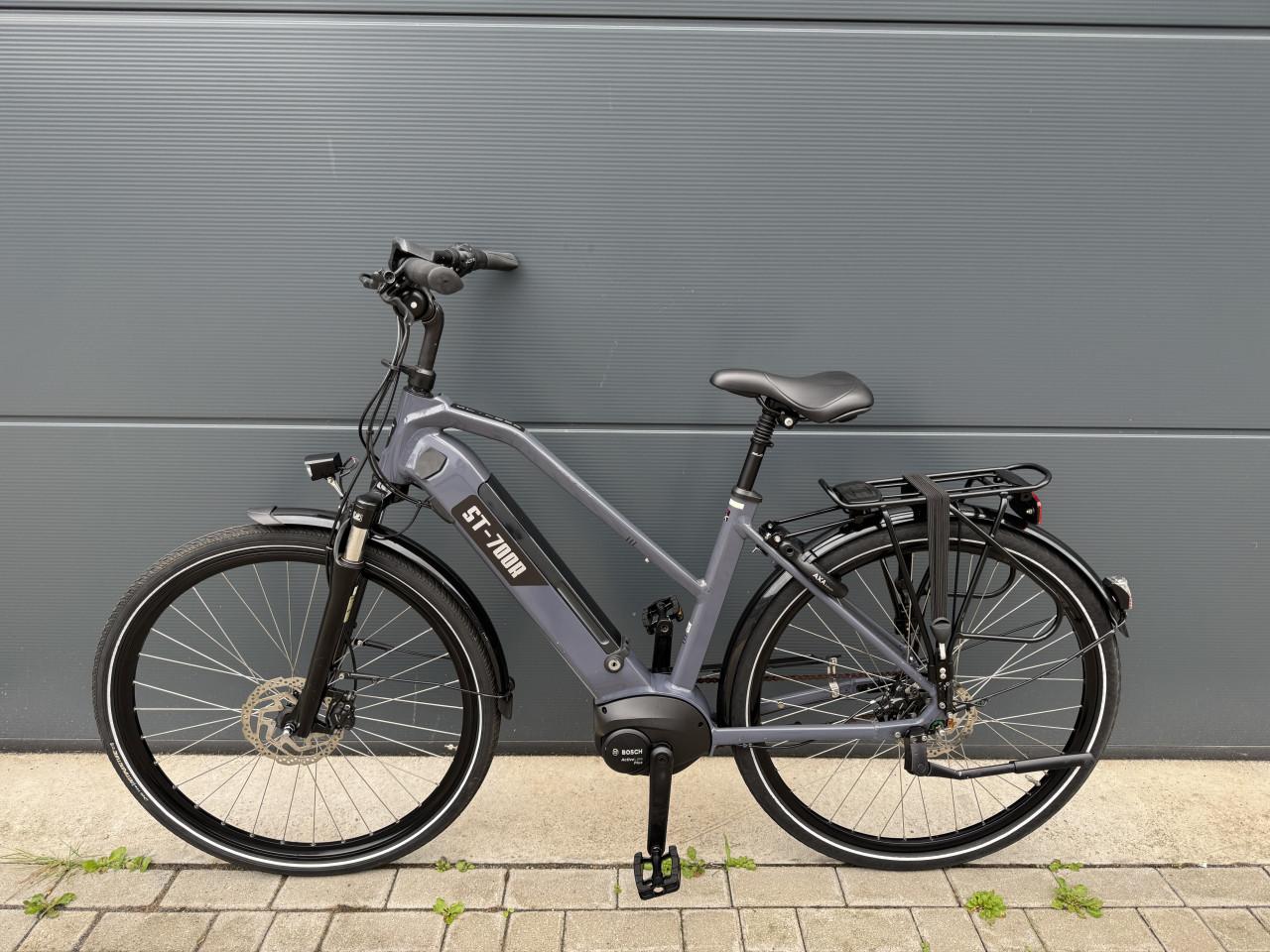 Prachtige ST 700R Bosch middenmotor elektrische fiets