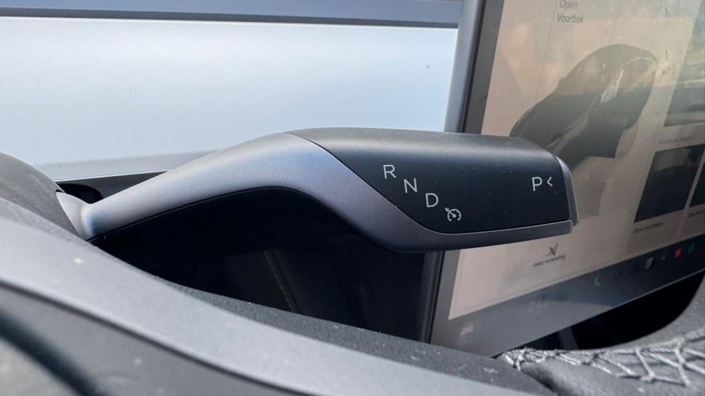 Tesla Model Y rwd 58 kwh